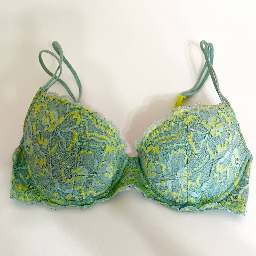 PINK Victoria's Secret Lightly Lined Demi Lace Covered Bra Sz 32D